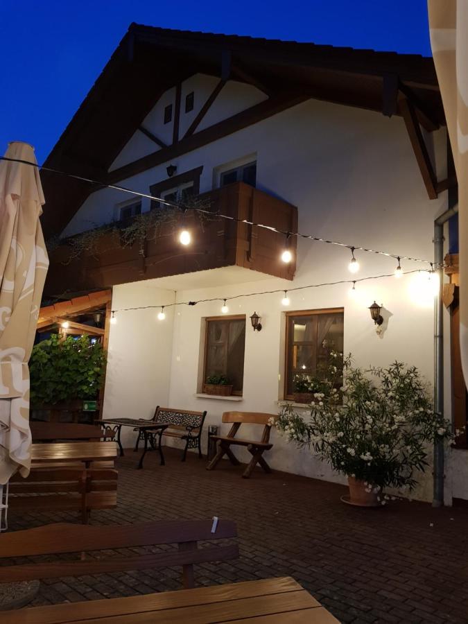 佩泽欧索墨酒店 Balatonföldvár 外观 照片