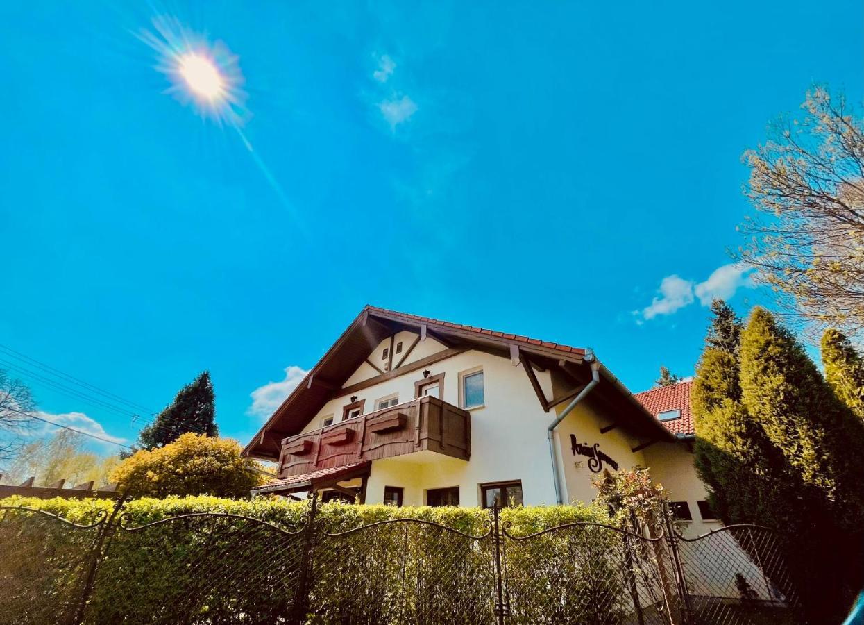 佩泽欧索墨酒店 Balatonföldvár 外观 照片