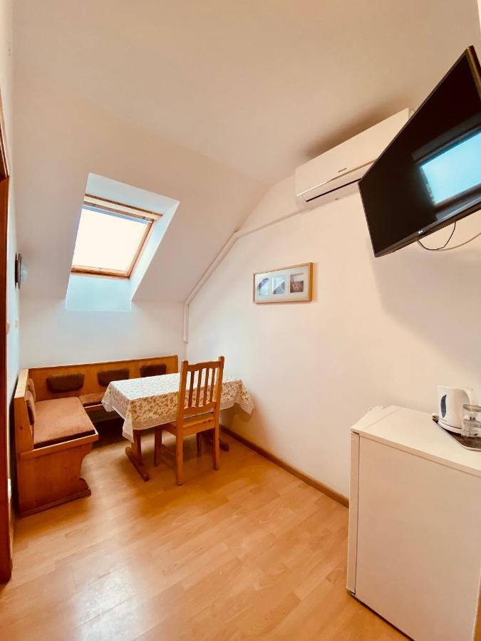 佩泽欧索墨酒店 Balatonföldvár 外观 照片
