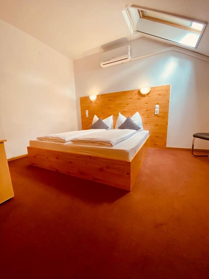 佩泽欧索墨酒店 Balatonföldvár 外观 照片