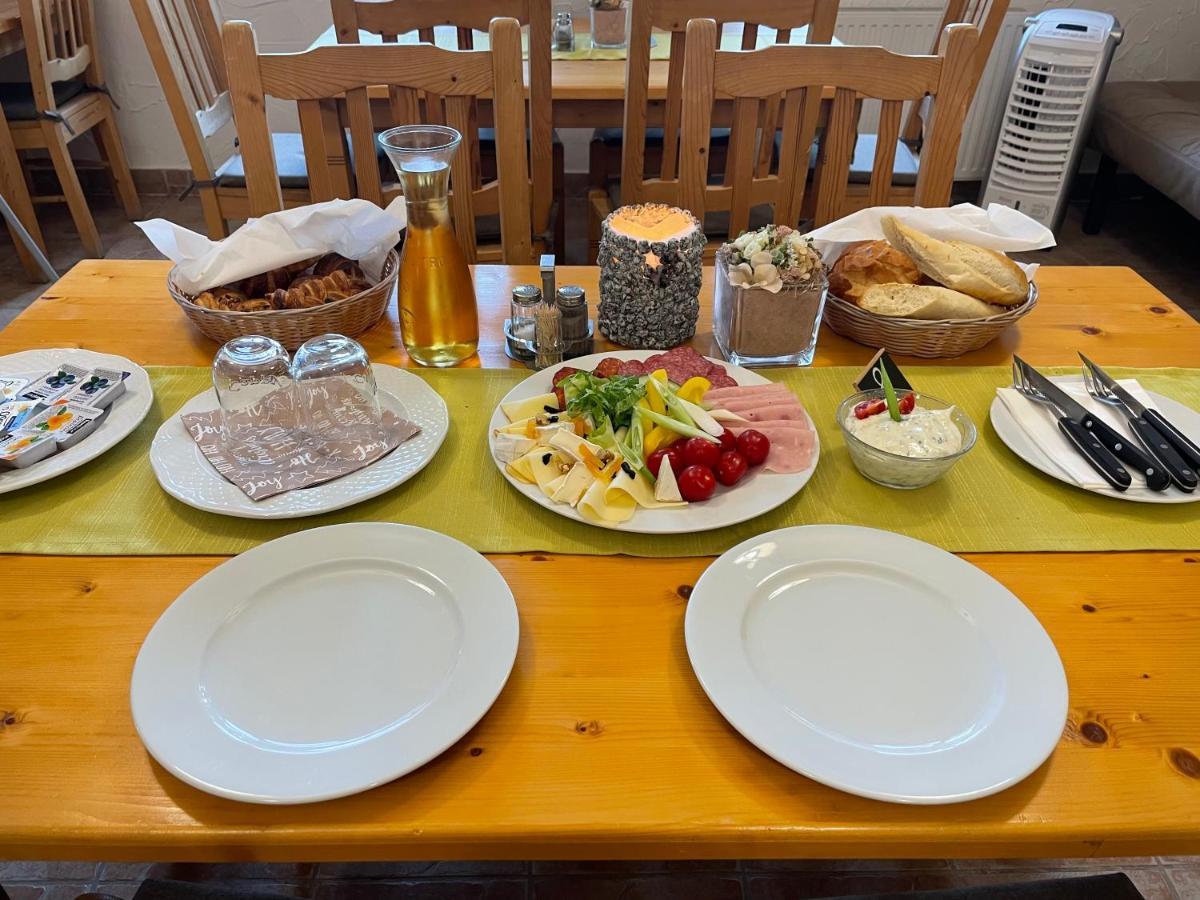佩泽欧索墨酒店 Balatonföldvár 外观 照片