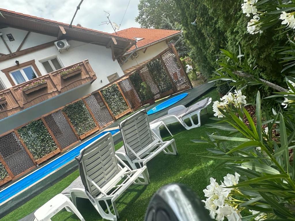 佩泽欧索墨酒店 Balatonföldvár 外观 照片