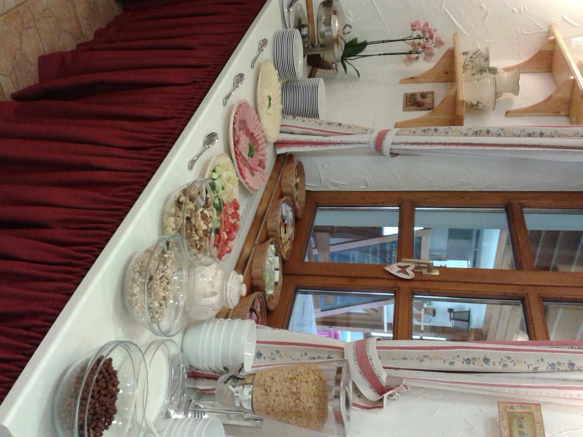 佩泽欧索墨酒店 Balatonföldvár 外观 照片